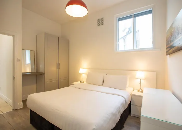 Temple Bar Essex Dublin