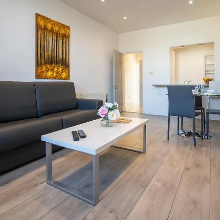 Temple Bar Essex Apartment Dublin